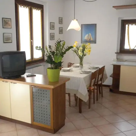 Appartamento In Lazise/gardasee 21989